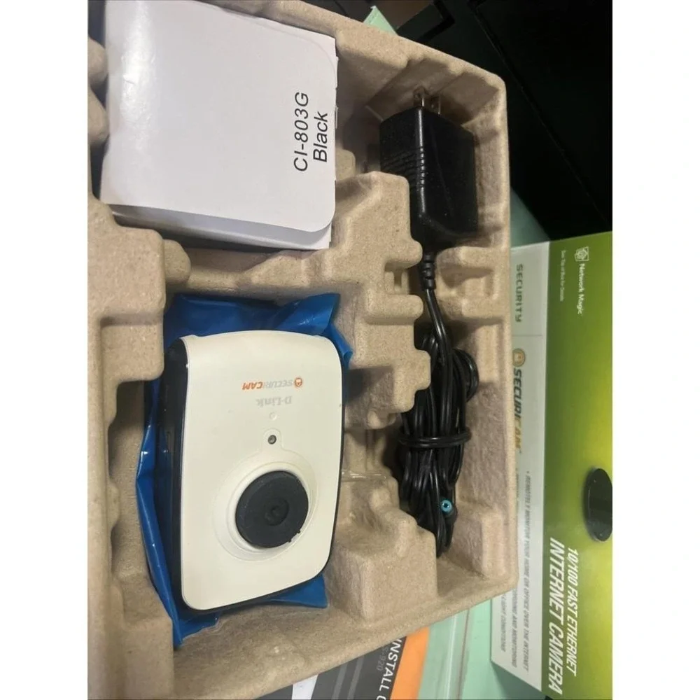 D-Link Security/Surveillance Home Camera W/ Power Adapter DSC-910